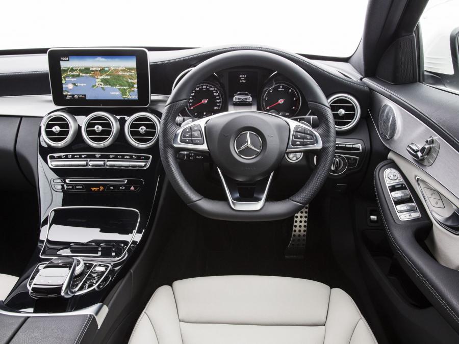  Mercedes-Benz C220 BlueTec AMG Line 2014 года  (UK) (фото 10 из 23)